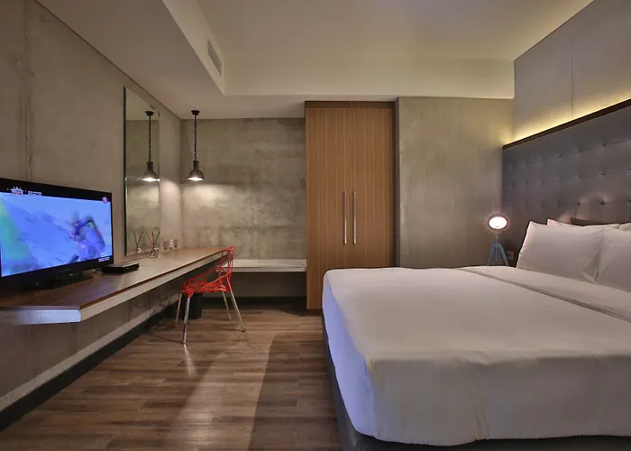 The B Hotel Quezon City