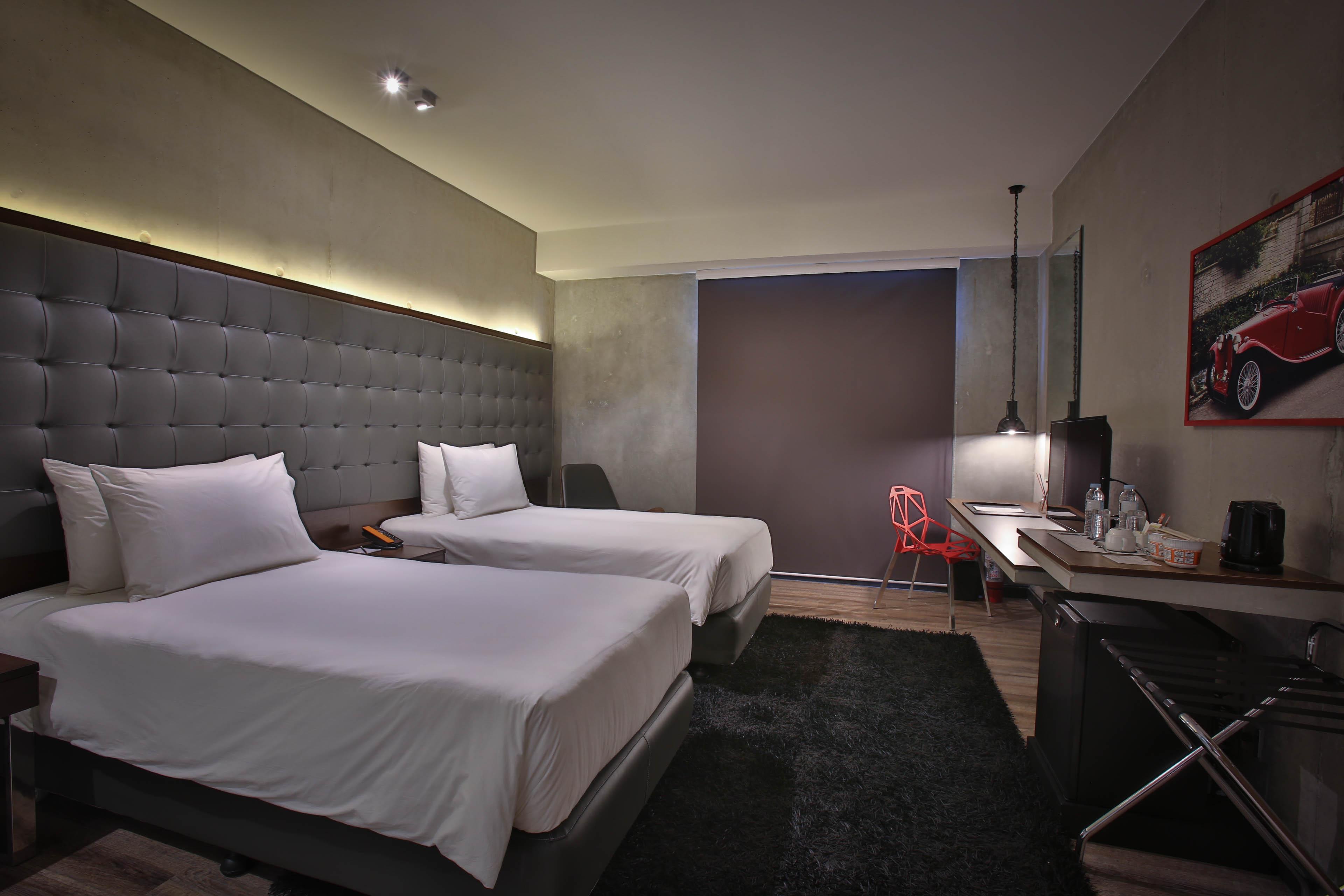 The B Quezon 4*