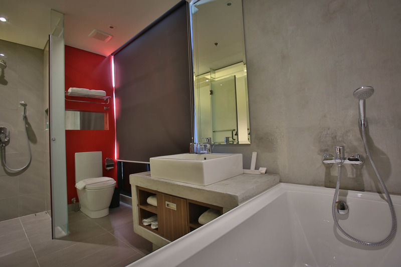 The B Quezon 4* Quezon City